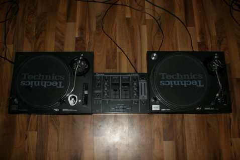 2x technics MK5, mix pioneer DJM300