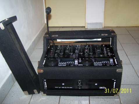 DJ přehrávače, mixpult, case, micro