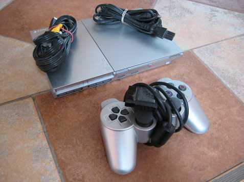 SONY Playstation 2 slim stříbrný