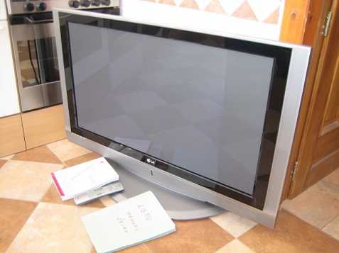 TV - Televizor LG 42PC1RR - úhl. 10